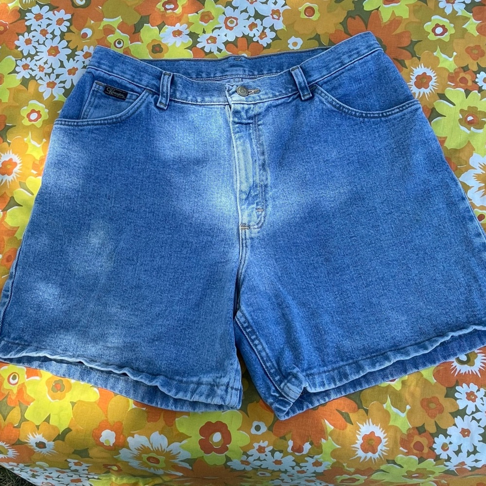 Vintage 90’s Wrangler Denim Mom Shorts - Picture 2 of 8